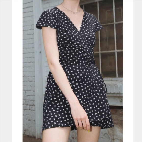 Brandy Melville Dresses Brandy Melville Robbie Wrap Dress Floral Poshmark
